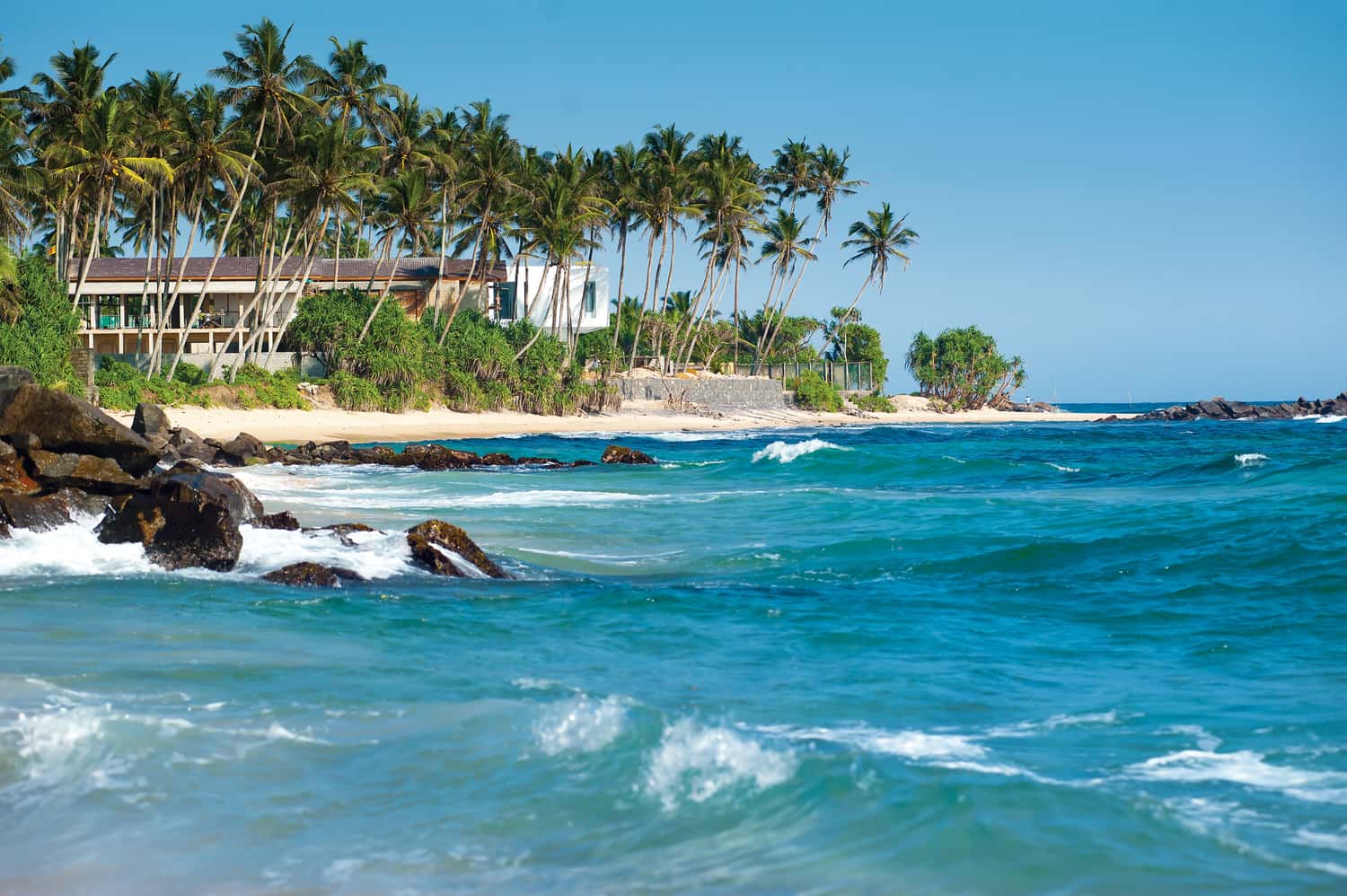 Luxury travel in Sri Lanka with private journeys and boutique hotels
