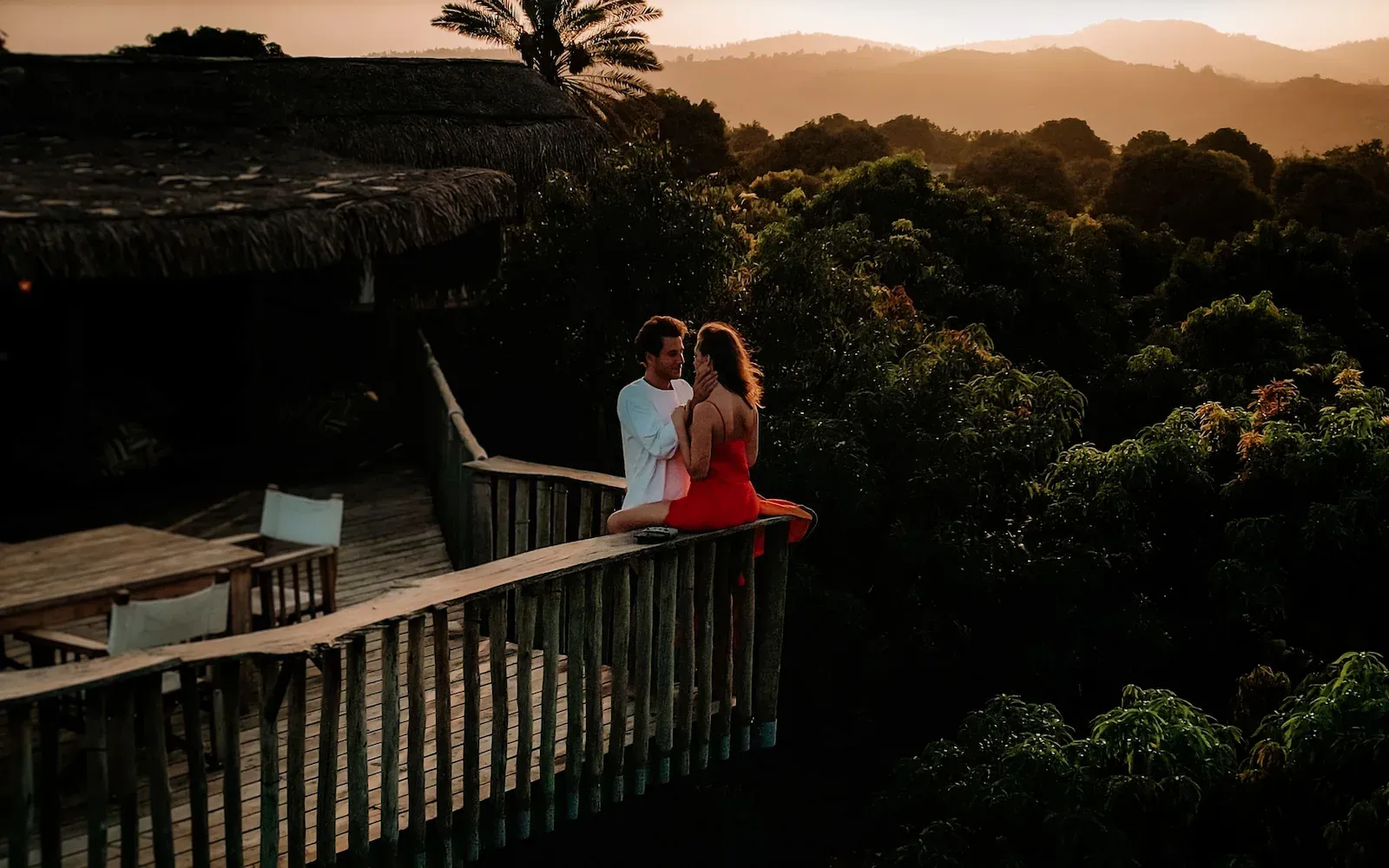 Romantic Sri Lanka honeymoon route through tea country and coast
