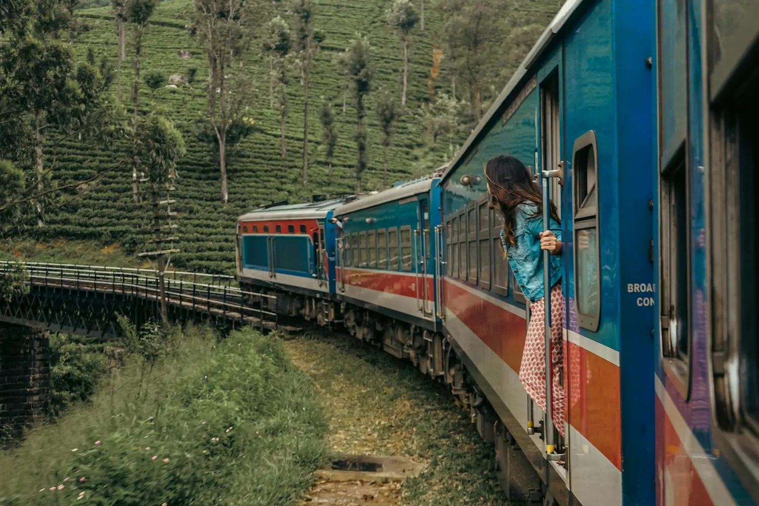 Family train journey through Sri Lanka tea country