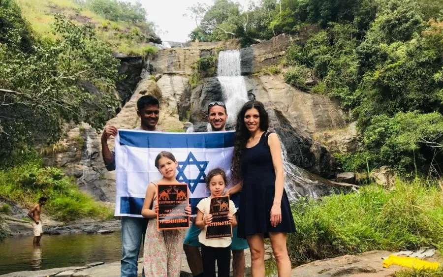 Jewish family on a private kosher-friendly Sri Lanka tour with Elephant Travels
