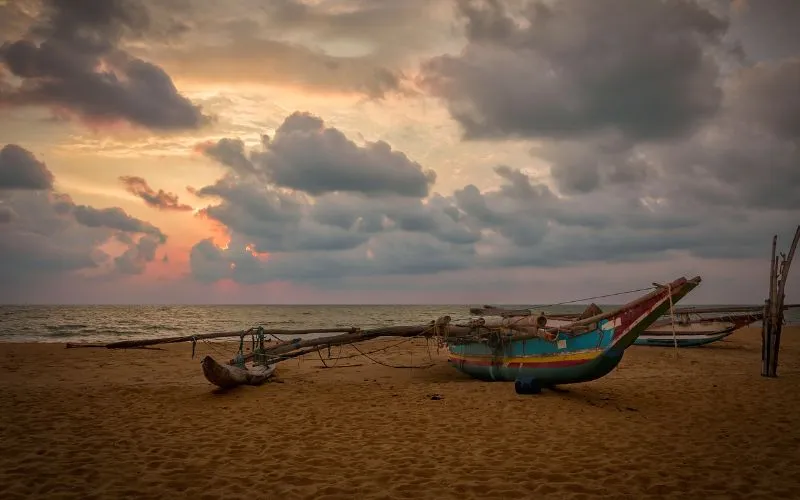 Sri Lanka east coast beach guide for May to September travel
